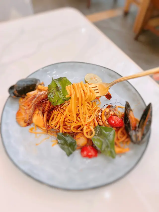 冬蔭功濃汁虎蝦意大利麵