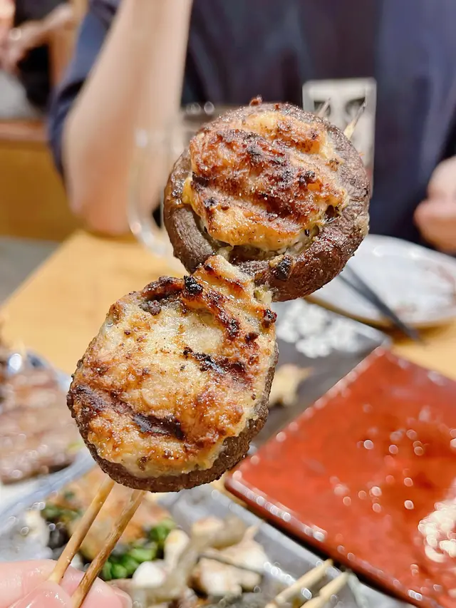 麻辣免治雞肉軟骨釀冬菇