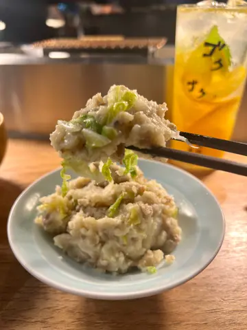 免治牛肉薯仔沙律