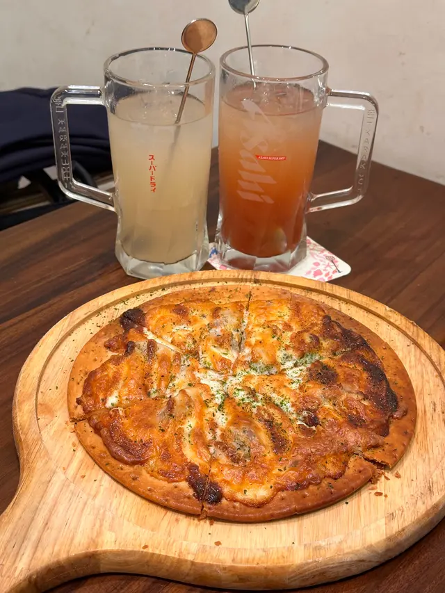 芝士什菌地雞薄餅