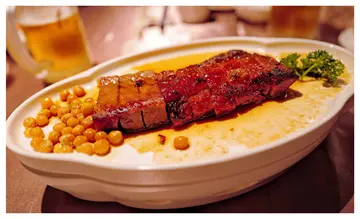 蜜汁火焰豚肉叉燒皇