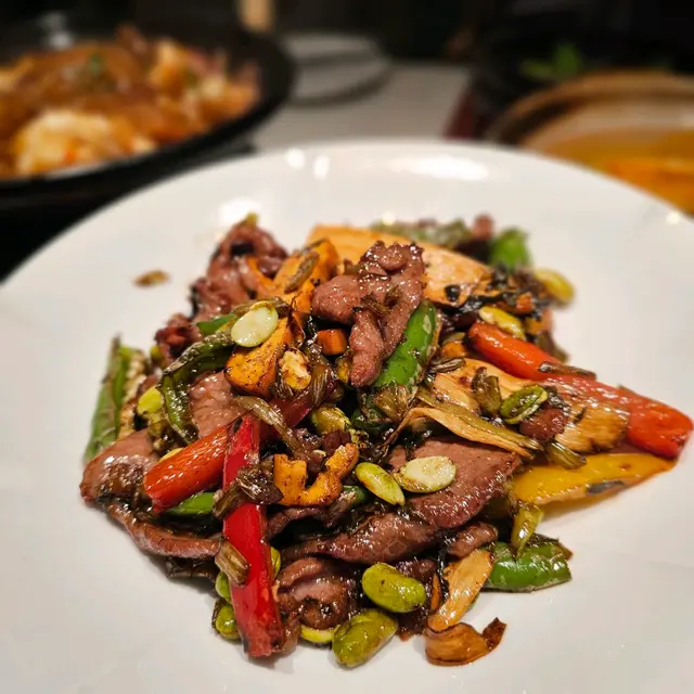 杭椒毛豆炒牛肉