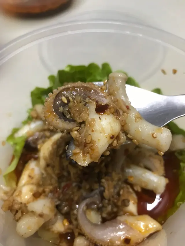 涼拌墨魚頭