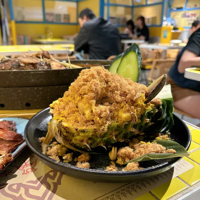 菠蘿海鮮炒飯