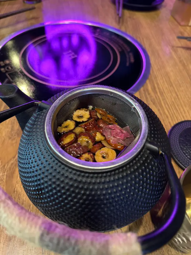 阿膠黑糖姜棗茶