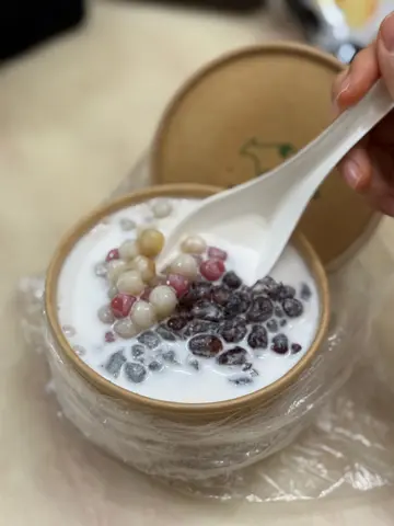 手工仙草杯（紅豆、綠茶凍、蘆薈、糯香小丸子）