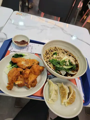 炸猪扒汤面+煎饺子