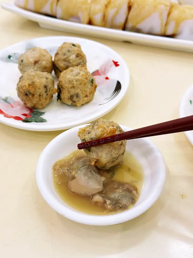 蜆介鯪魚球