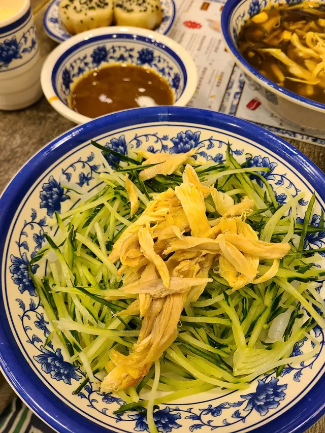 麻醬手撕雞絲粉皮