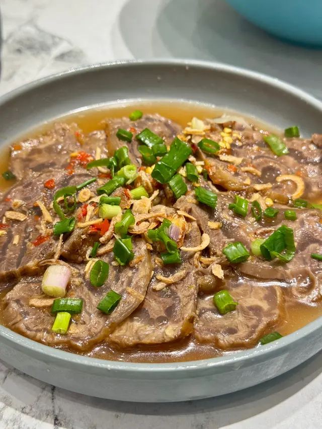 士拉差魚露牛腱心