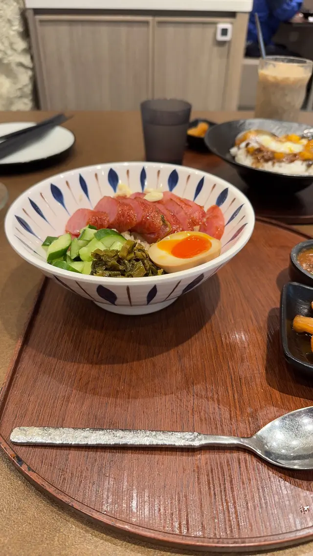 烤手工香腸鮮菇蓋飯