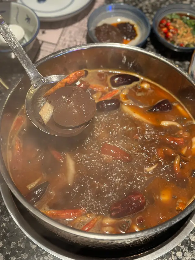 麻辣鮮淮山鴨血鍋