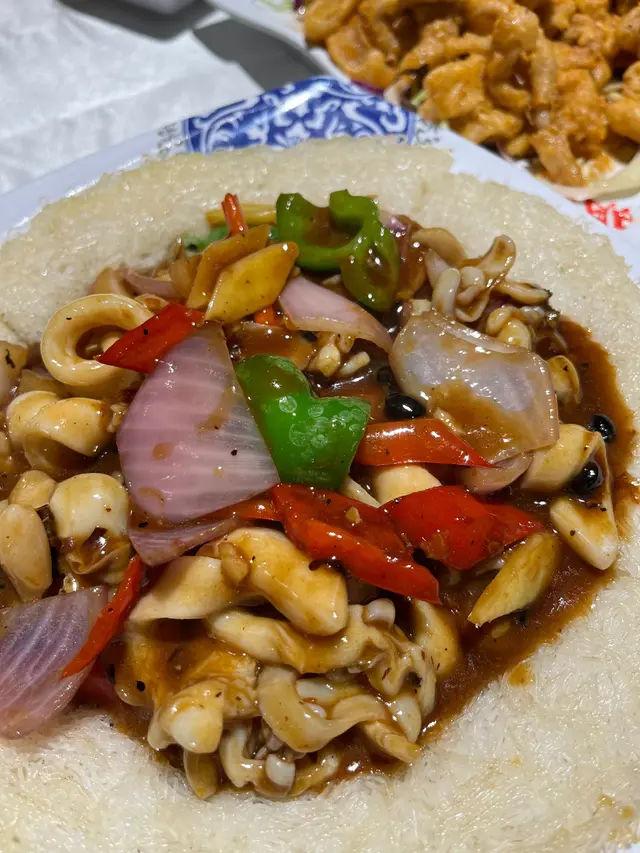 米底用左細米，煎得好脆好香口，加埋豉汁，正到冇朋友！