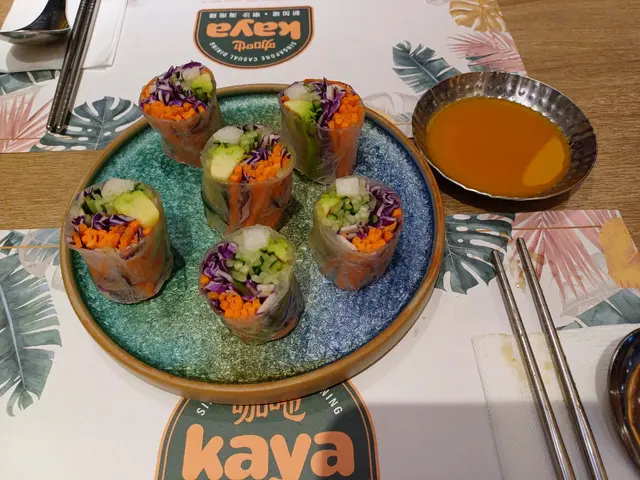 牛油果五色米紙卷