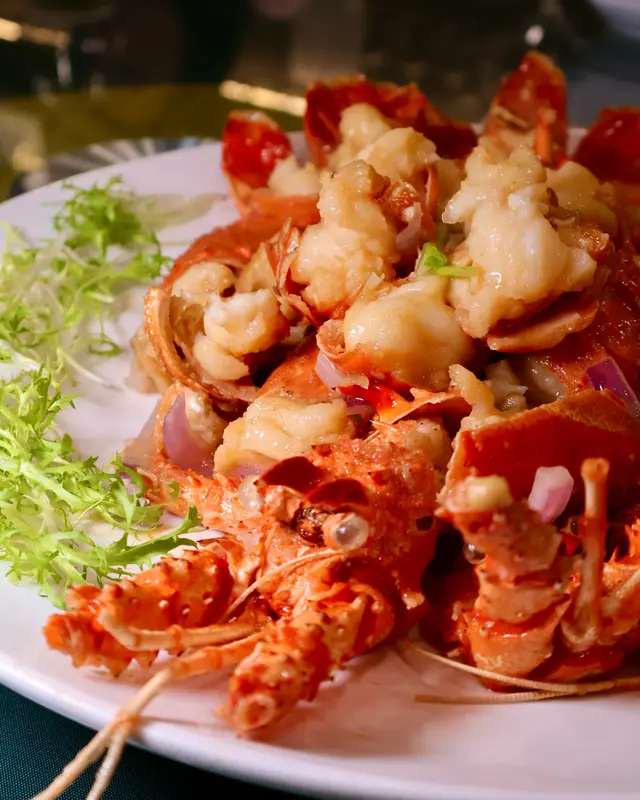 招牌三蔥焗龍蝦