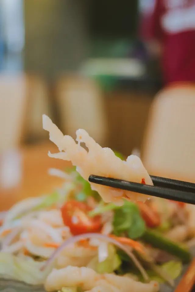 泰式酸辣鳳爪沙律