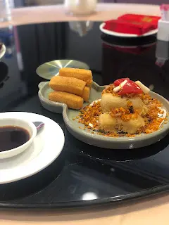 脆⽪滑豆腐配避風塘酥炸茄子