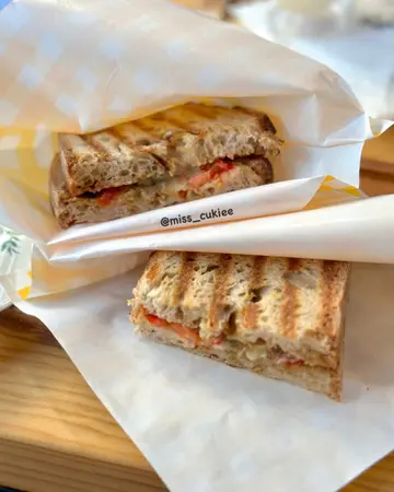 Grilled Blue Cheese Sandwich