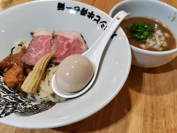 味玉辣麻牛骨沾麵