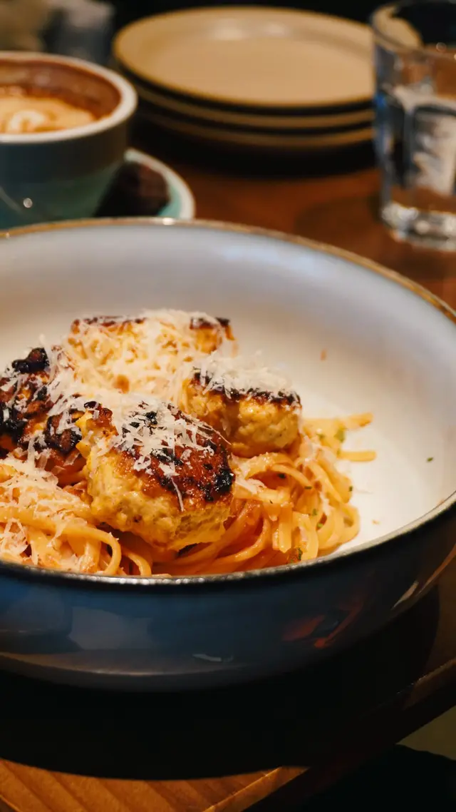 Cheesy Meatball Pasta