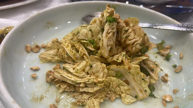 花生脆脆菜（唔記得咗叫咩名，淨係寫咗口感）