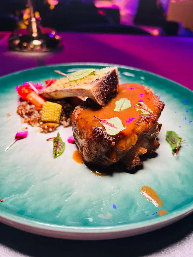 烤豚骨髓•烤橡果飼依比利黑豚肉眼•焦糖甘栗