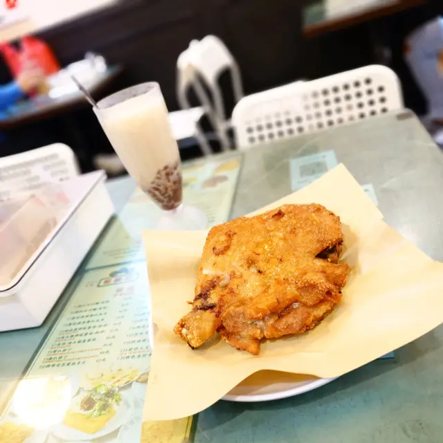 神級炸雞髀王（淨髀）+ 紅豆冰