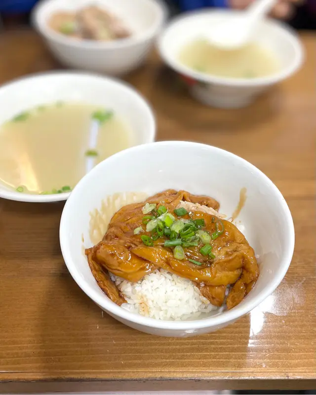 養顏花膠湯米粉