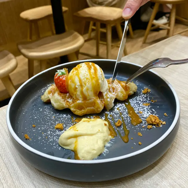 布蕾醬焦糖脆脆雪糕牛角窩夫