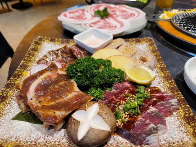 韓式豬肋骨、安格斯牛外群肉