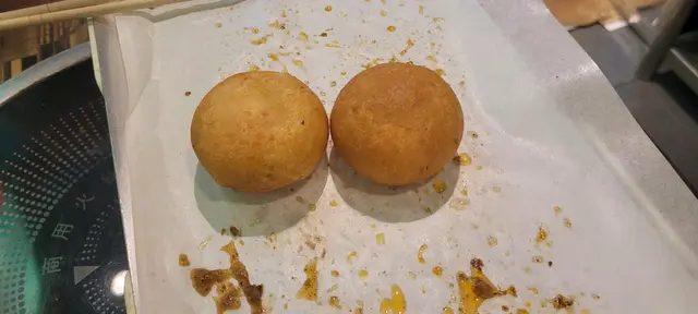 食完一輪燒烤，想食返少少類似甜品嘅嘢，芝士年糕都係唔錯嘅選擇。