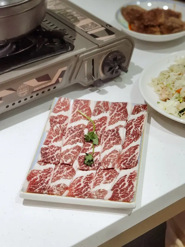 手切頂級安格斯肥牛