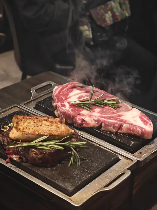 鵝肝伴安格斯封門牛柳