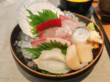 十点魚鮮刺身定食(有深海池魚)