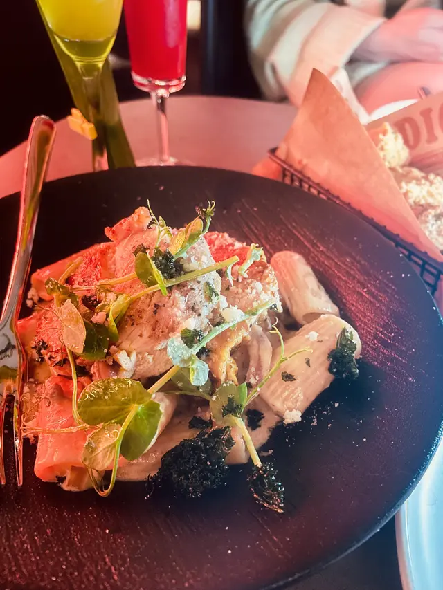 Yellow Chicken And Portobello Rigatoni