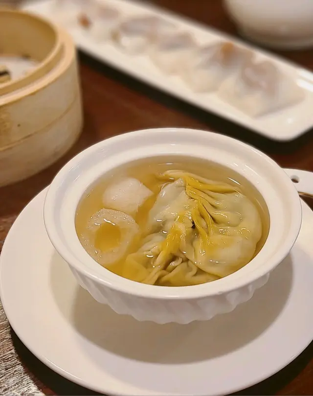 竹笙素翅灌湯餃