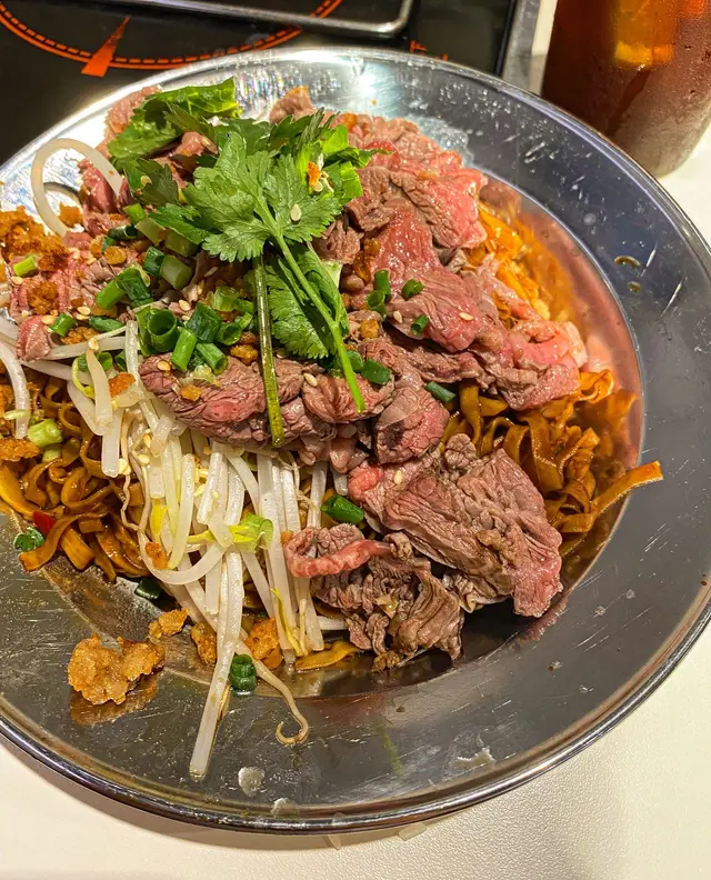 老蘭嫩牛蔥油撈麵