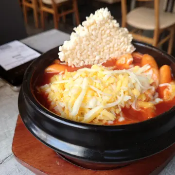 淑女辣酱炒年糕 - Lady Tteokbokki