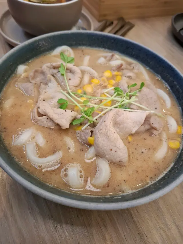 黑毛豬東京黑蒜豬骨讚岐烏冬