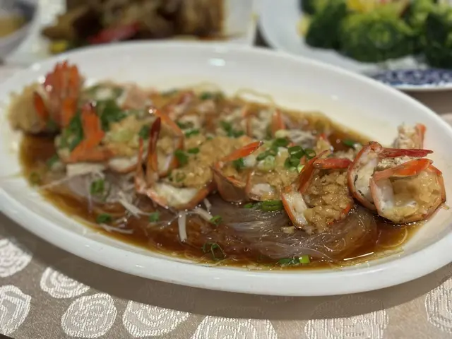蒜蓉蒸開邊蝦