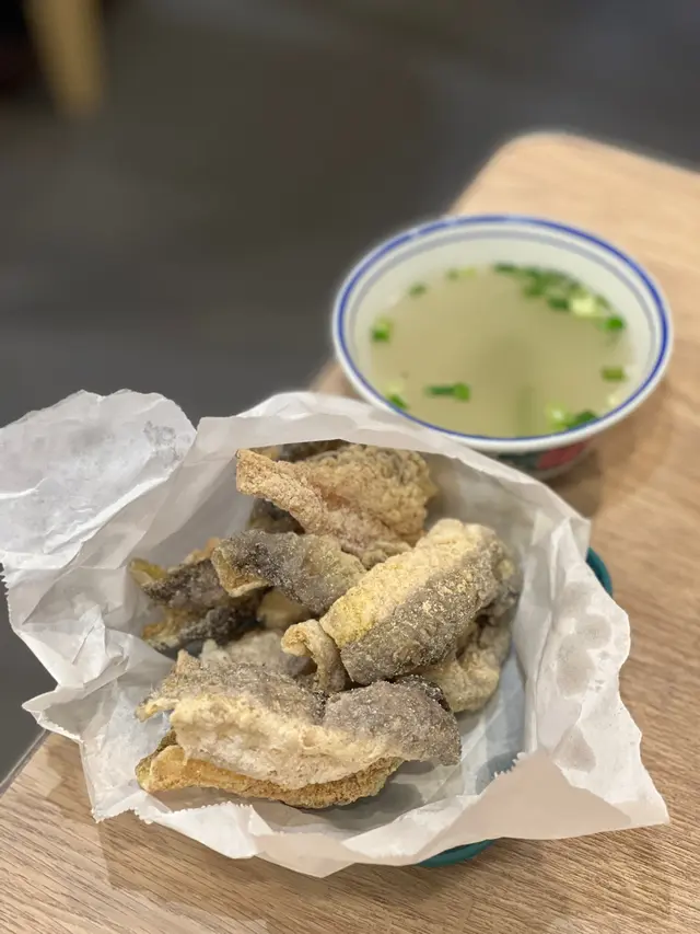 酥炸魚皮