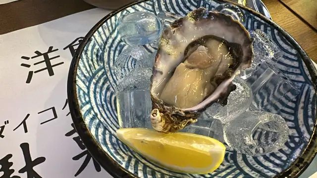 蠔味較為濃郁,略帶甘甜,
但又不失海水🌊的鹹鮮,加上爽口口感,令人想再啪多隻啊!🥰🥰