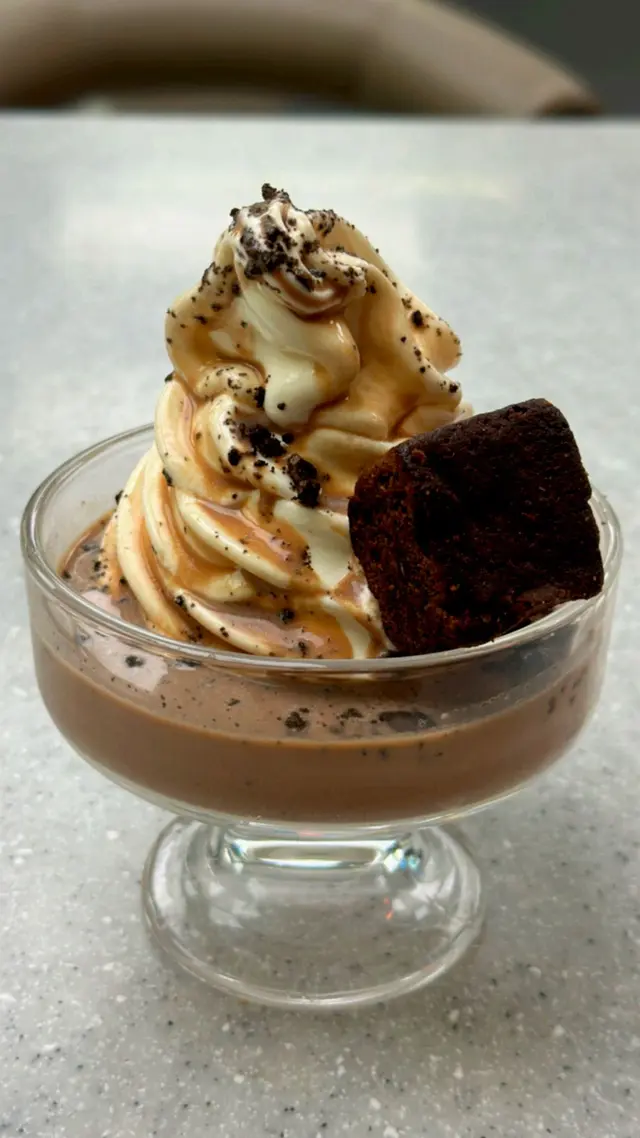 朱古力Affogato牛乳軟雪糕芭菲