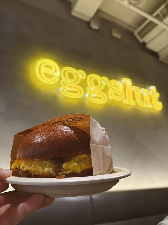 招牌炒滑蛋三文治