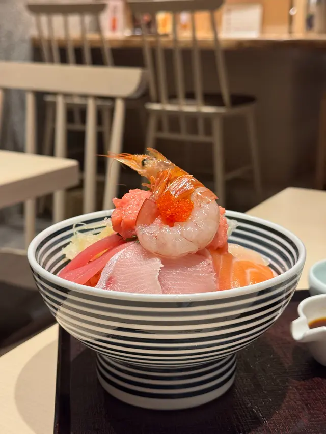豪華海鮮丼