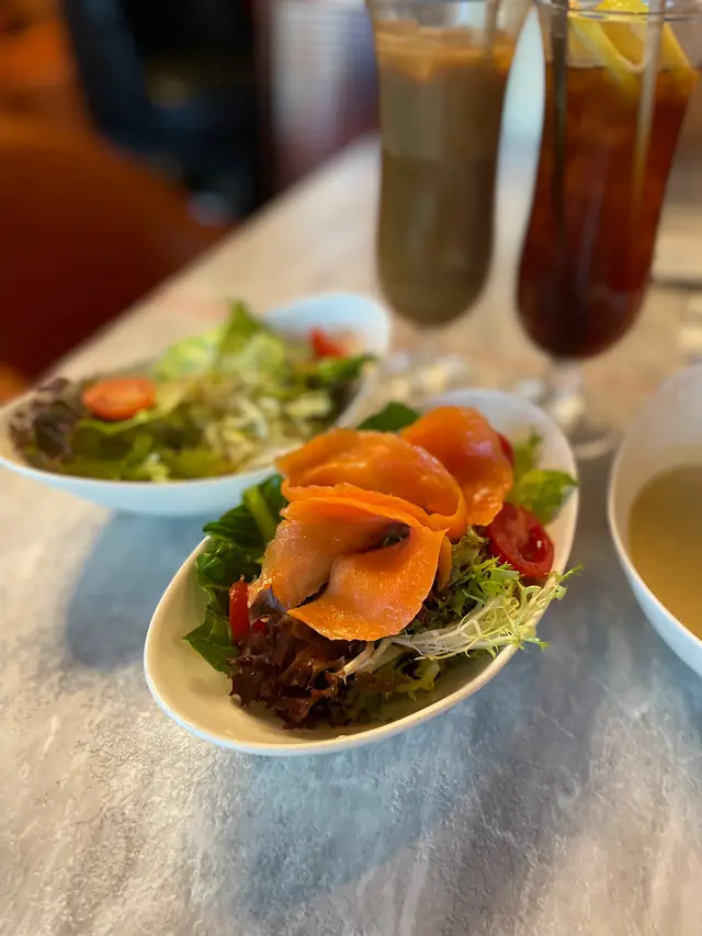 跟餐+$48煙三文魚沙律