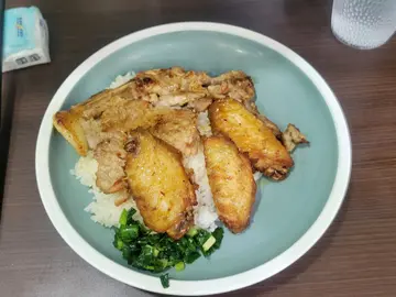 香茅猪扒鸡翼饭