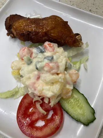 炸髀  沙律