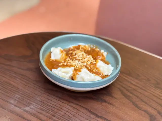 擔擔手工餃
