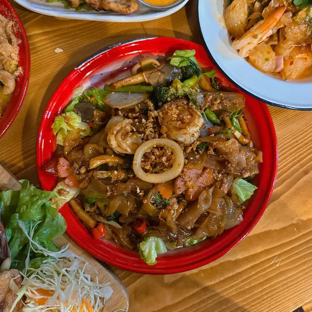 泰式炒寬粉（海鮮）